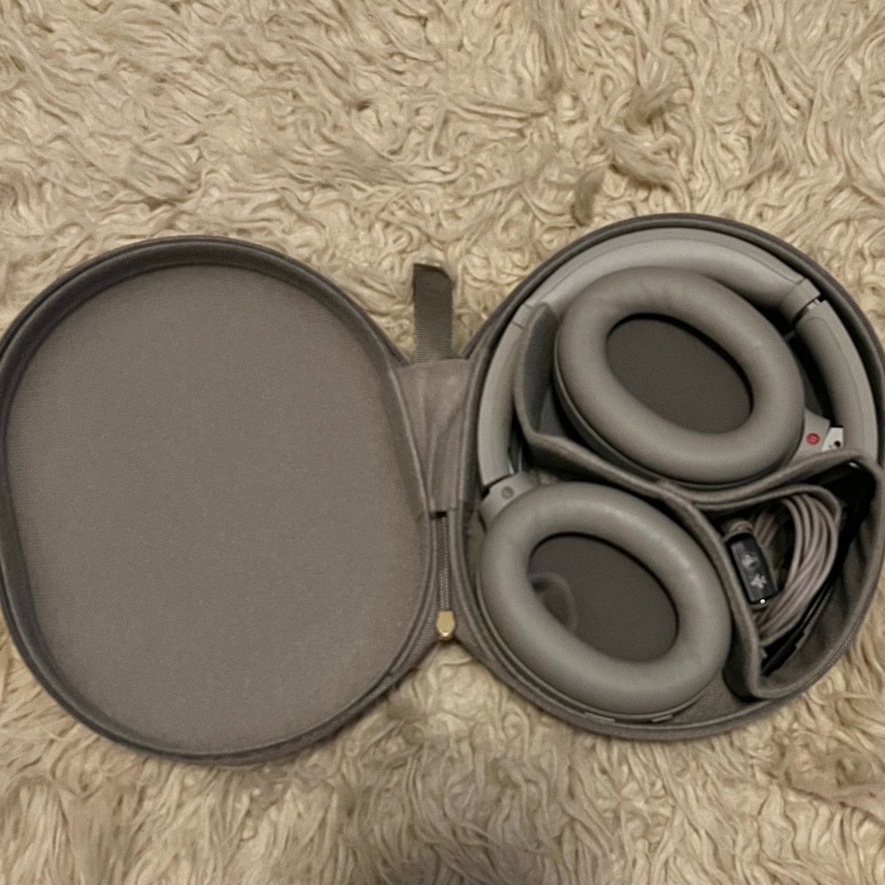 Sony XM4 Headphones